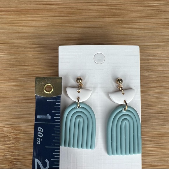 Clay Arch Earrings - Picture 2 of 2